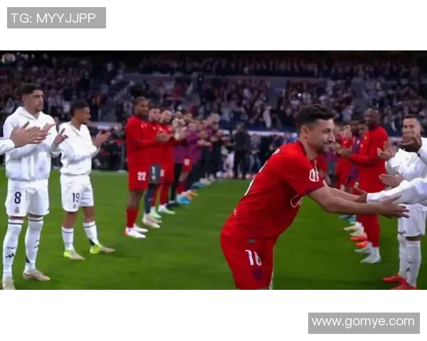 传奇球星无声退场全场球迷起立致敬感动瞬间铭刻心间